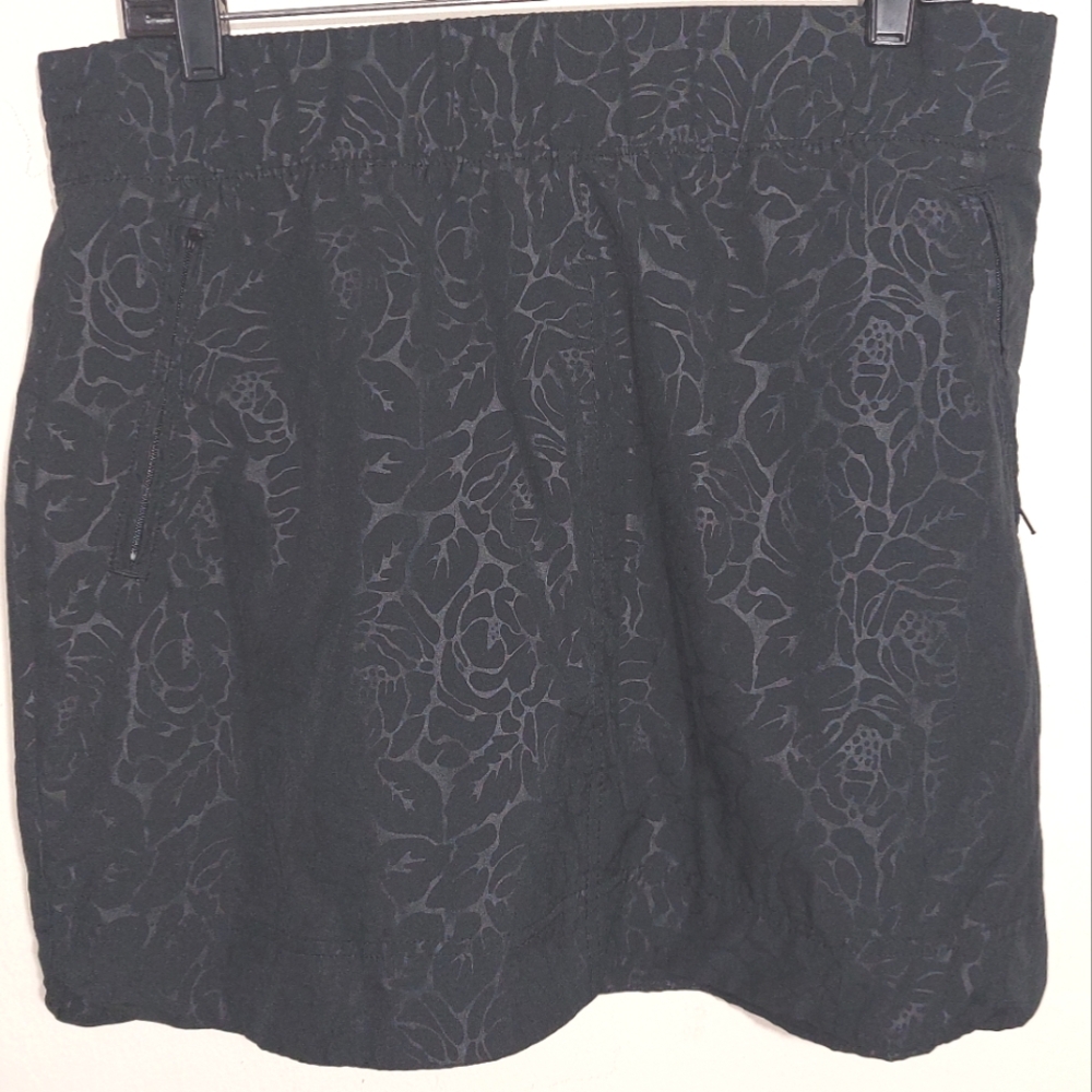 Orvis Dark Blue Patterned Skort - image 6